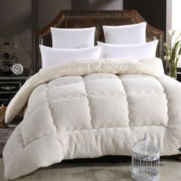 Australian lamb wool winter quilt thickened warm quilt (Color: White, size: 150x200)